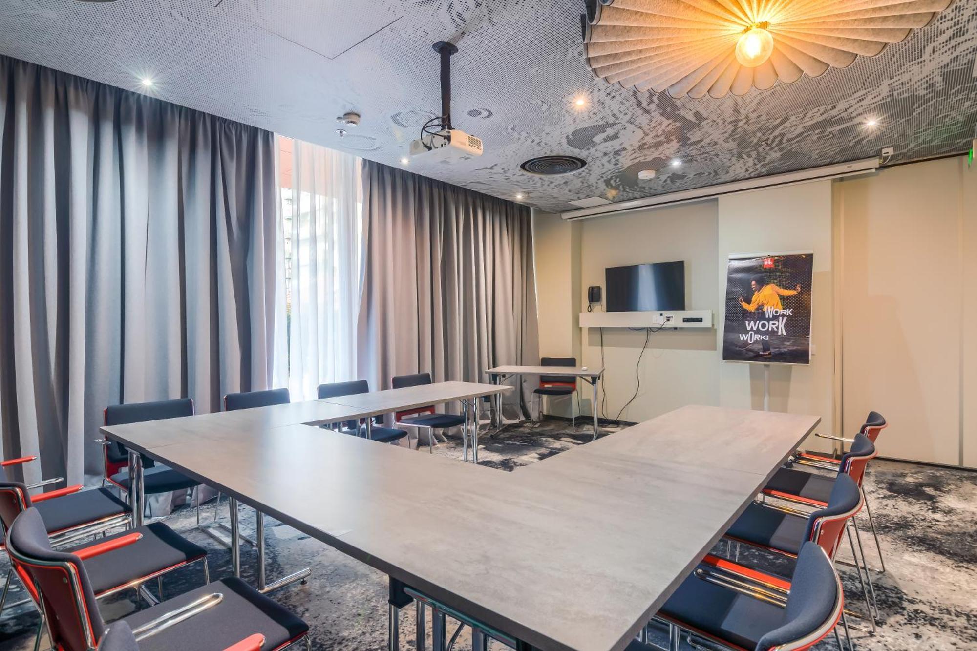 Ibis Bucharest Politehnica Hotel Eksteriør billede